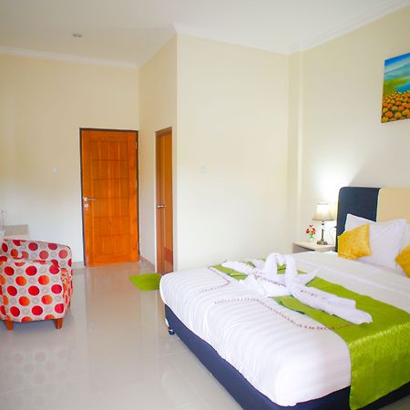 Pavilla Labuan Bajo Exterior photo